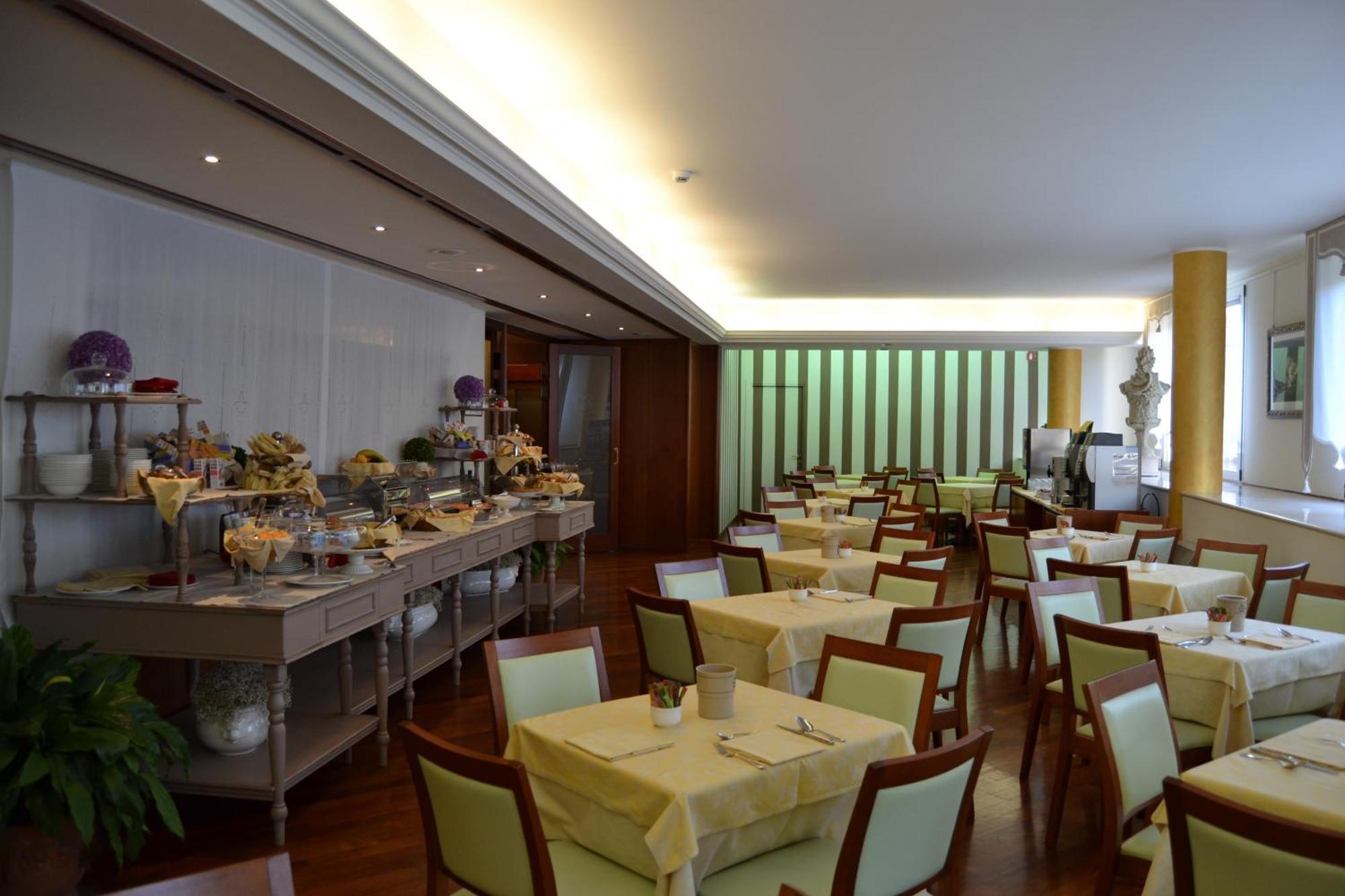 Hotel Due Leoni Sacile Kültér fotó